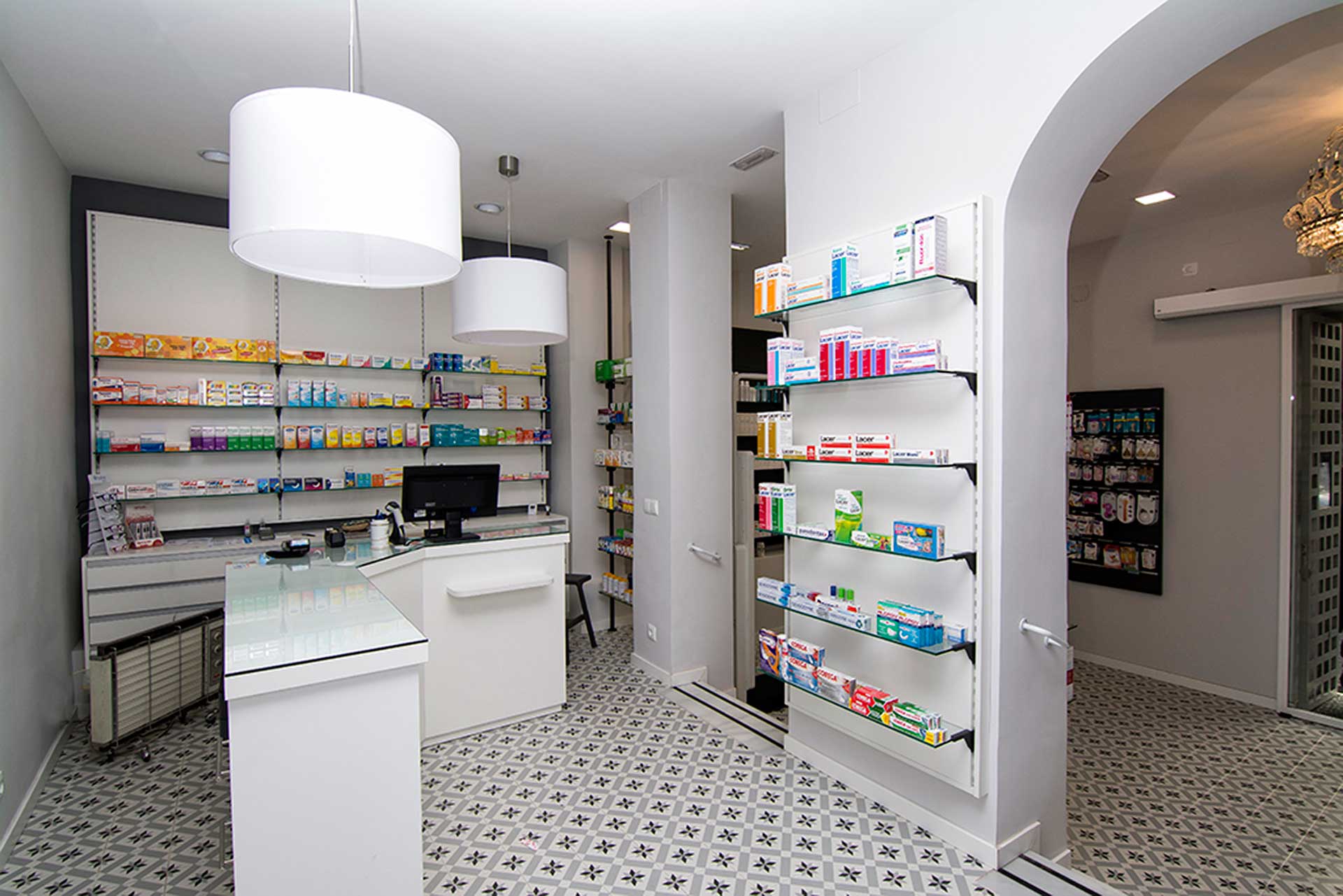 Diseño de farmacia Ríos Rosas | VIFARMA