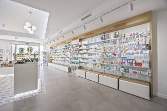 Diseño de Farmacia Laguna Rosa