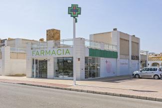 Diseño de Farmacia Laguna Rosa