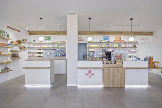Diseño de Farmacia Laguna Rosa