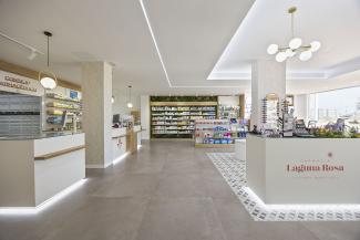 Diseño de Farmacia Laguna Rosa