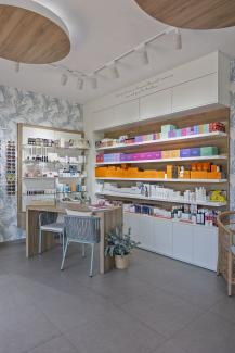 Diseño de Farmacia Zamora de Molins