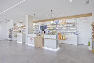 Diseño de Farmacia Laguna Rosa
