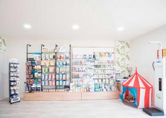 Diseño farmacia Victoria Alvarez Diseño farmacia Victoria Alvarez