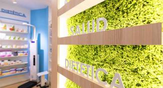 Interior de Farmacia Valdavia