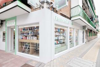 Diseño de Farmacia Elena Barrio 