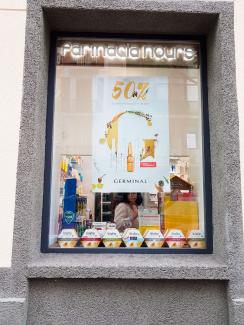 Diseño farmacia Hours