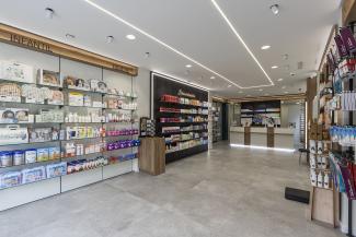 DISEÑO INTERIOR FARMACIA MINGUEZ