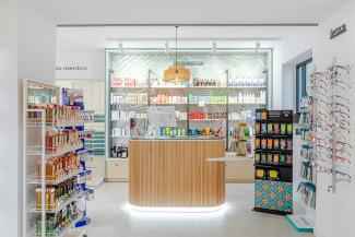 Interior Farmacia Plana Lledó