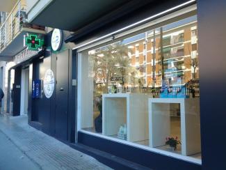 Diseño de Farmacia Perez i Martra escaparate