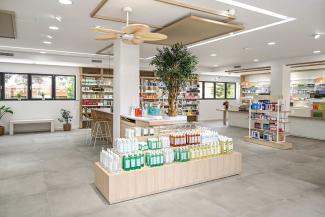 Diseño de interior Farmacia Miralles