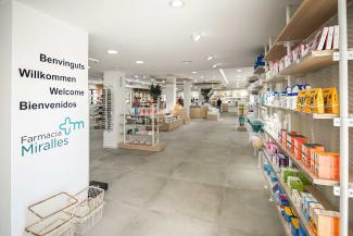 Diseño de interior Farmacia Miralles