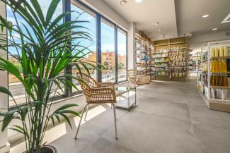 Diseño de interior Farmacia Miralles