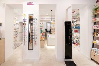 Interior de Farmacia Sonia Gonzalez Palmaz 