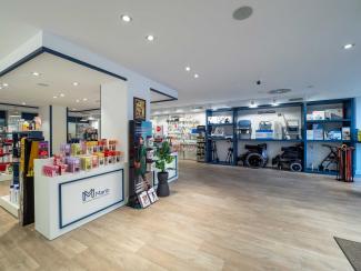 Diseño interior Farmacia Marin Vidal Villalba  (Lugo)