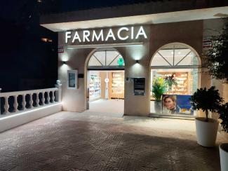 Fachada de Farmacia Mª Jose Gómez 