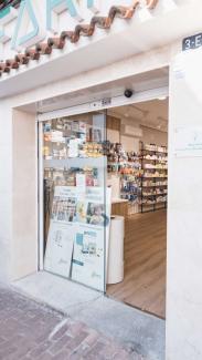 Entrada Farmacia Paloma Pérez