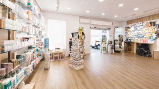 Mobiliario Farmacia Paloma Pérez