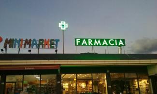 Cruz de farmacia modelo Mara