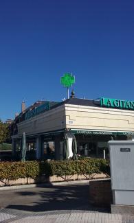 Cruz de farmacia modelo Mara