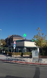 Cruz de farmacia modelo Mara