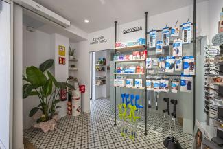 Reforma de farmacia Carmelitas