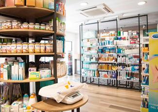 Diseño de farmacia Font de Mora