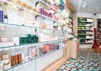 Diseño de farmacia Font de Mora