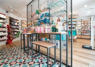 Diseño de farmacia Font de Mora