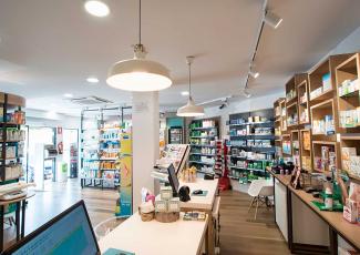 Diseño de farmacia Font de Mora