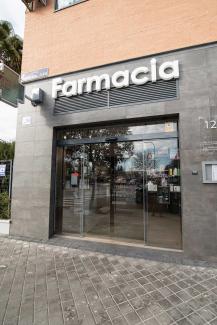 Diseño de Farmacia Ana Cruz Fachada