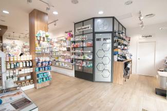 Diseño de Farmacia Ana Cruz Interior