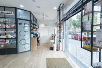 Diseño de Farmacia Ana Cruz Interior