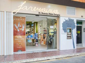 Reforma de farmacia Francisco Mulet (Fachada)