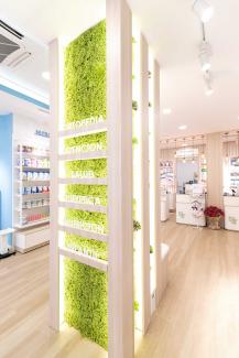 Interior de Farmacia Valdavia