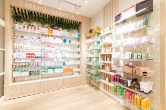 Interior de Farmacia Valdavia