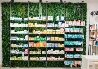 Diseño Farmacia Rocío Pérez Lamuedra