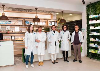 Diseño Farmacia Rocío Pérez Lamuedra
