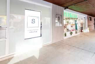 Fachada de Farmacia Suecia, 30