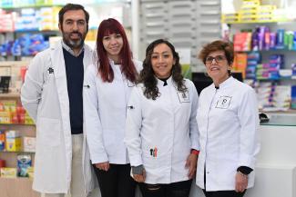 Personal de la  farmacia